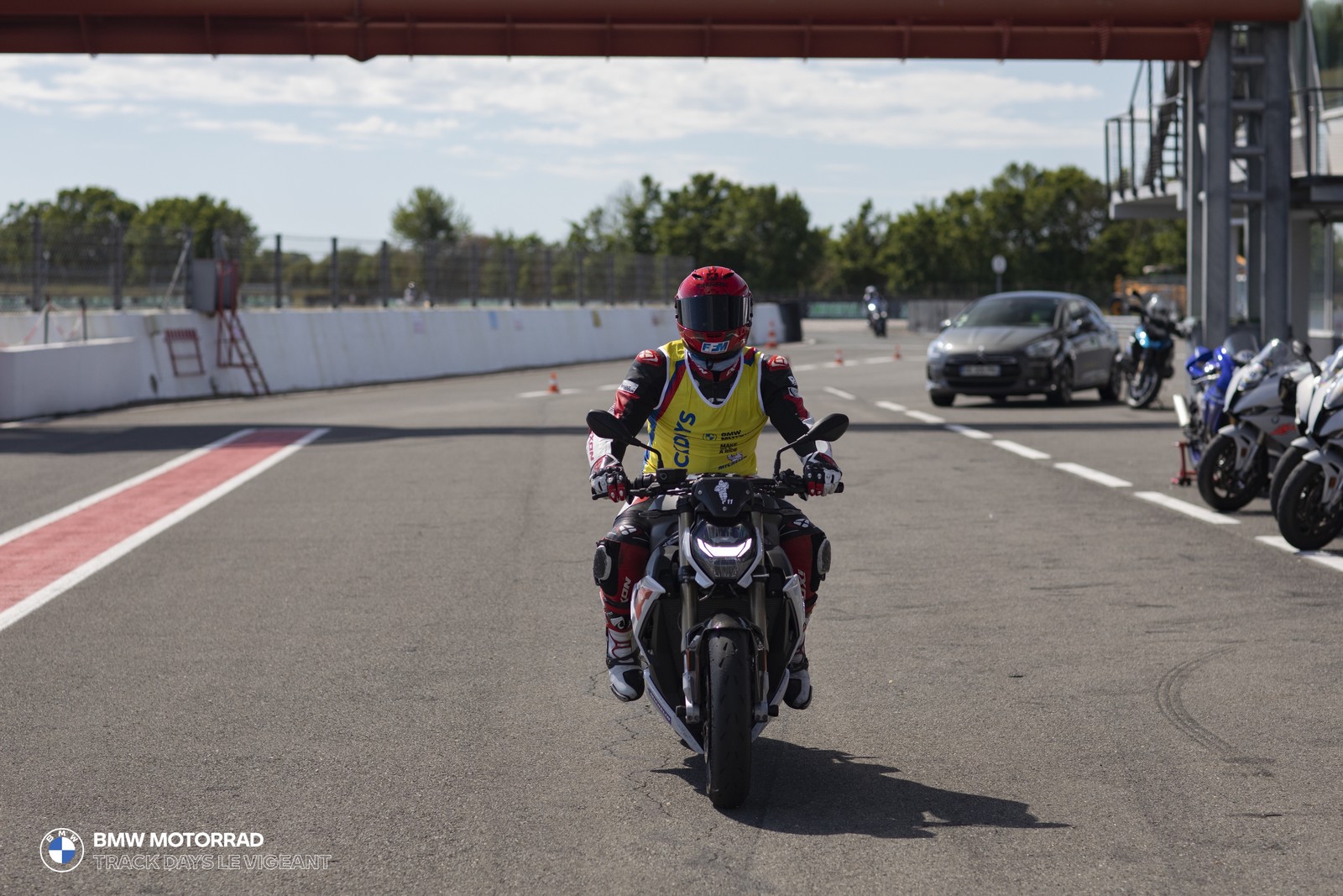 BMW Motorrad Track Days